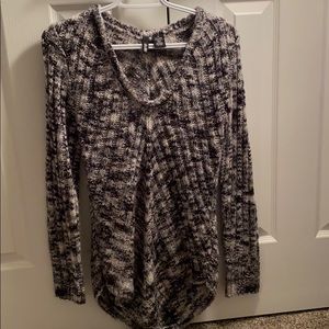 Long sleeved sweater